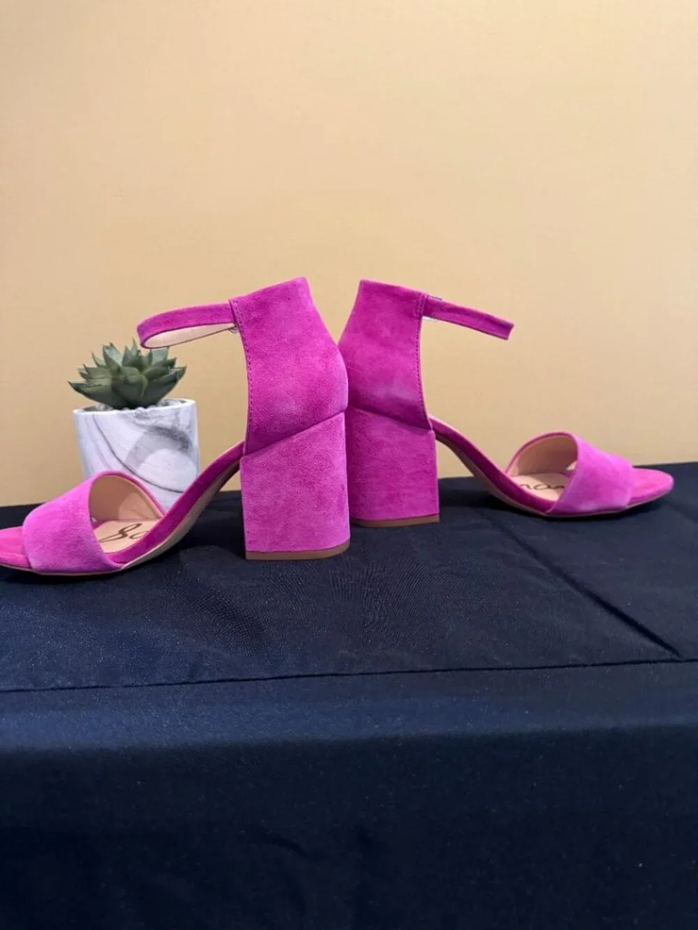Sam Edelman Fuchsia Suede Block Heel Ankle Strap Sandals Size 6 EUC - Picture 3 of 15